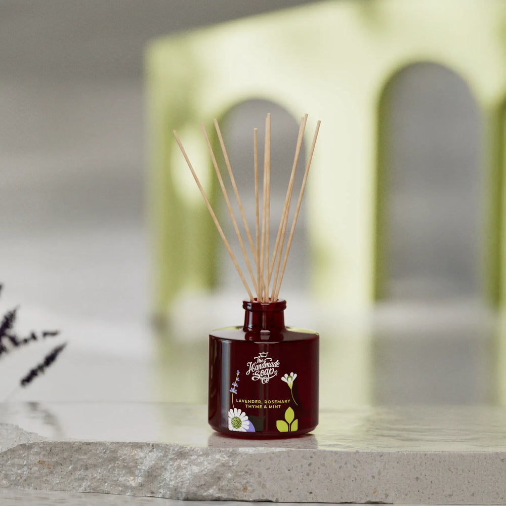Candle + Diffuser Giftset - Lavender, Rosemary, Thyme & Mint